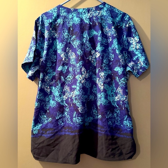 Carhartt V-Neck Women's Sz L Scrub Top Butterfly‎ Design - Picture 6 of 6